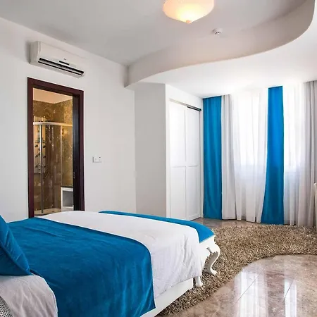 Althea Kalamies Luxury 3